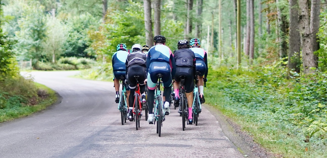 Cycling Group Rides: A Guide to Etiquette, Pacelines, Drafting, and Safety